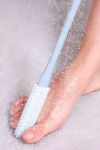 Brosse pour les pieds à manche long pour personnes handicapées et âgées
