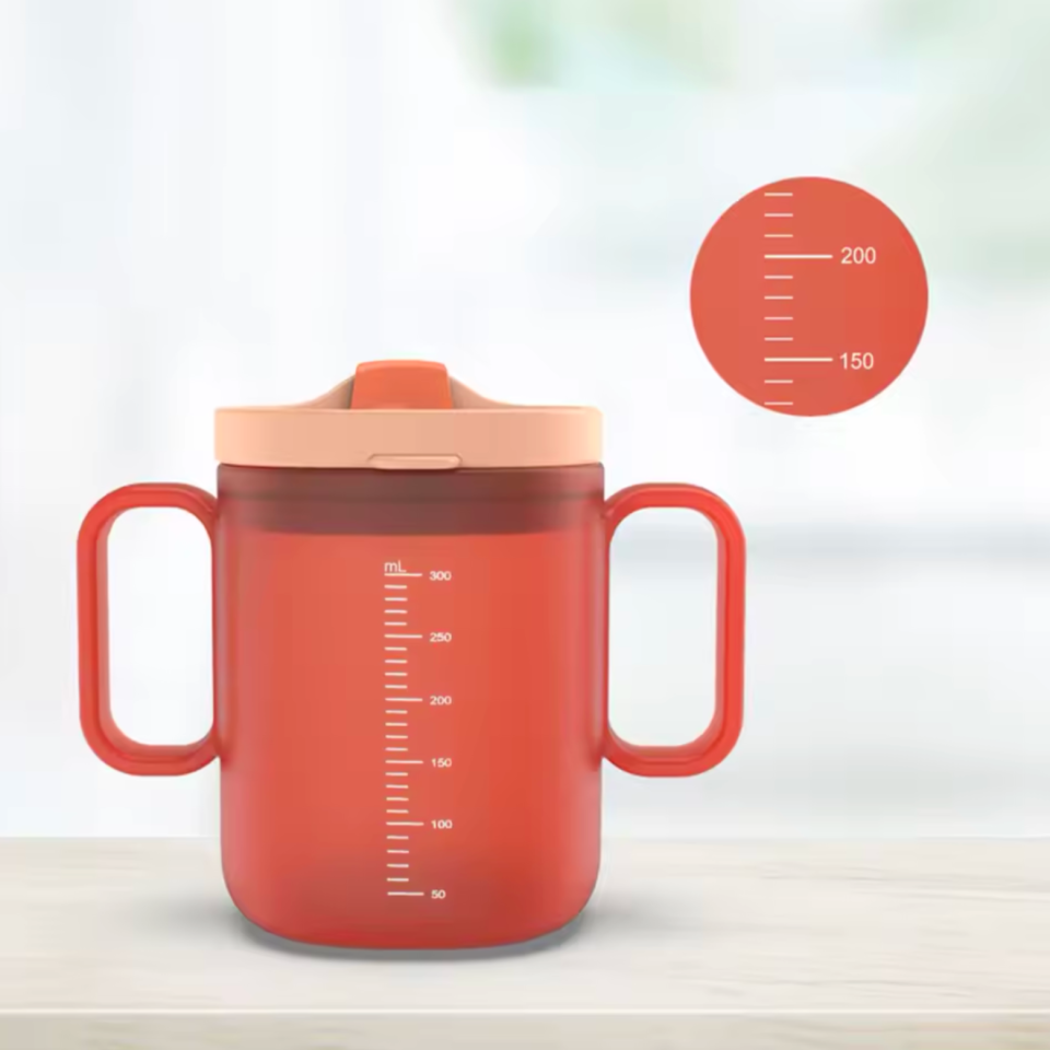 Tasse ergonomique personnes agées personnes handicapées