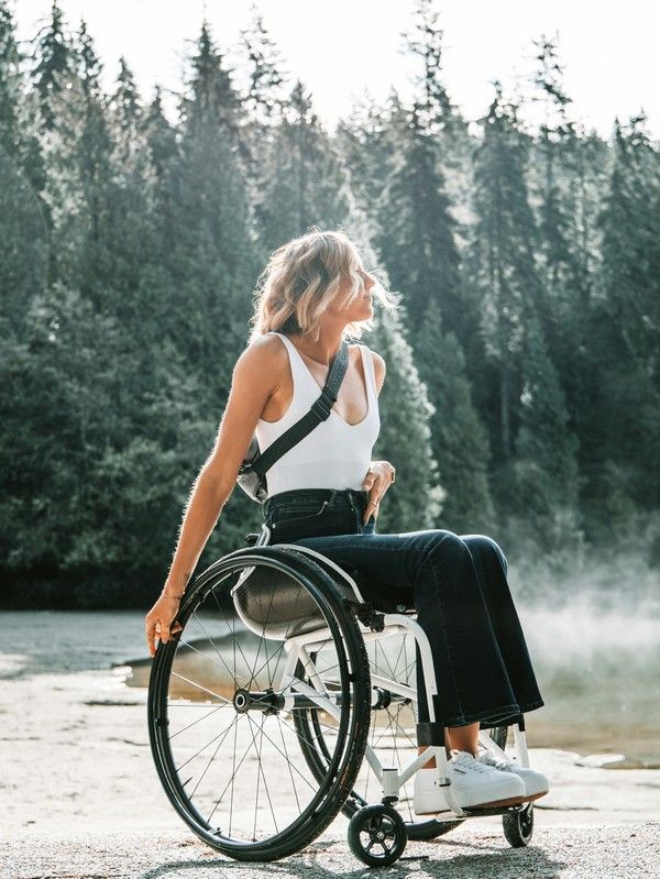 vêtements pour personnes handicapées adaptés et astucieux